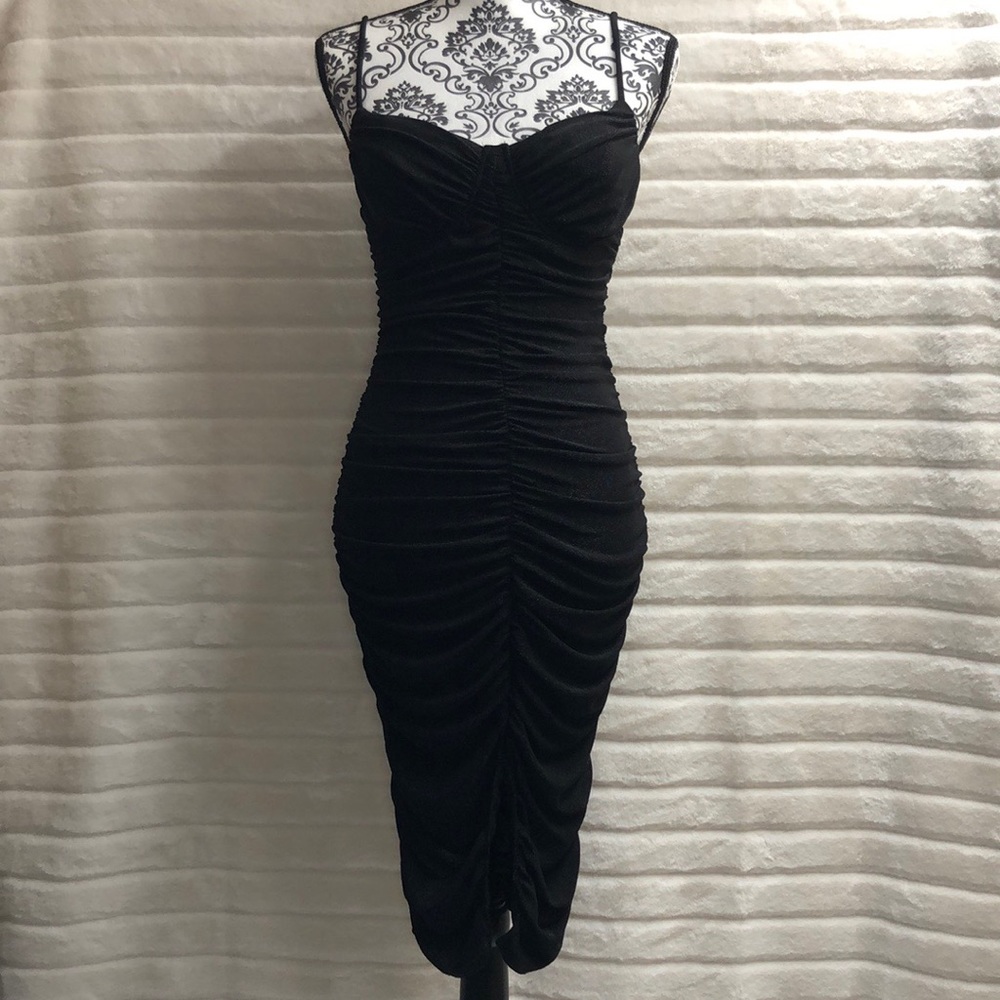 Privy Classic Black Shimmer Ribbed Bodycon Formal Dress Size Medium.